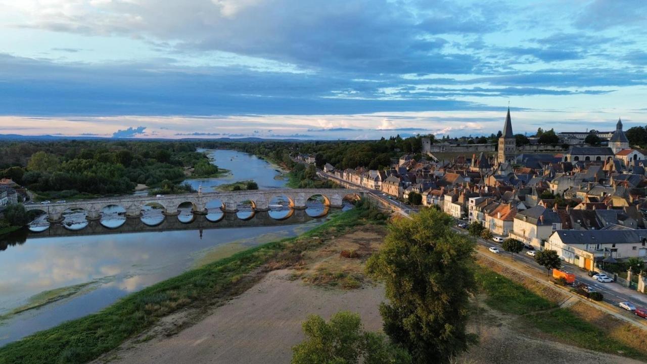 L'Etape, Coeur De Ville La Charite-sur-Loire Exterior photo
